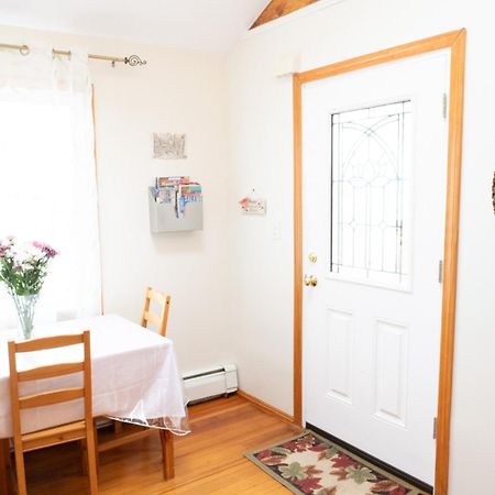 Beautiful Apartment-5 Beds-Full Kitchen-Parking-Super Clean! Бостон Экстерьер фото