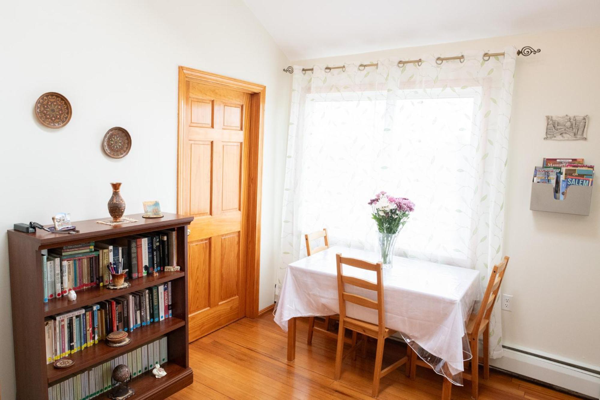 Beautiful Apartment-5 Beds-Full Kitchen-Parking-Super Clean! Бостон Экстерьер фото